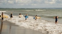 Namun, belum usai upaya untuk bangkit, pariwisata Bali kembali dihadapkan dengan kekhawatiran baru. Penyebabnya adalah KUHP baru yang disahkan beberapa waktu lalu.  