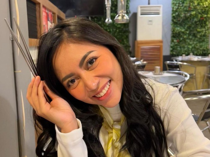 Rachel Vennya