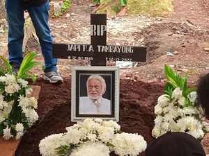 Duka Sang Istri Kehilangan Remy Sylado