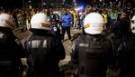 Warga Brasil Marah, Mobil dan Bus Dibakar