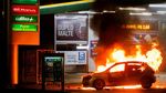 Warga Brasil Marah, Mobil dan Bus Dibakar