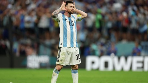 LUSAIL CITY, QATAR - DECEMBER 09: Lionel Messi of Argentina celebrates after scoring the teams second goal during the FIFA World Cup Qatar 2022 quarter final match between Netherlands and Argentina at Lusail Stadium on December 09, 2022 in Lusail City, Qatar. (Photo by Patrick Smith - FIFA/FIFA via Getty Images)