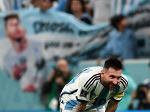 Selangkah Lagi Messi, Selangkah Lagi...