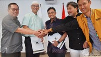 Perjanjian tersebut terkait manfaat santunan atas resiko selama ibadah umroh seperti pembatalan dan penundaan perjalanan, kerusakan dan kehilangan bagasi, sakit dan meninggal, serta manfaat lainnya.