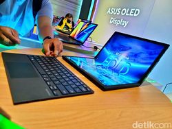 Asus Zenbook 17 Fold OLED, Laptop Layar Lipat Harga Tembus Rp 50 Juta