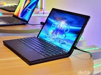 Asus Zenbook 17 OLED Fold