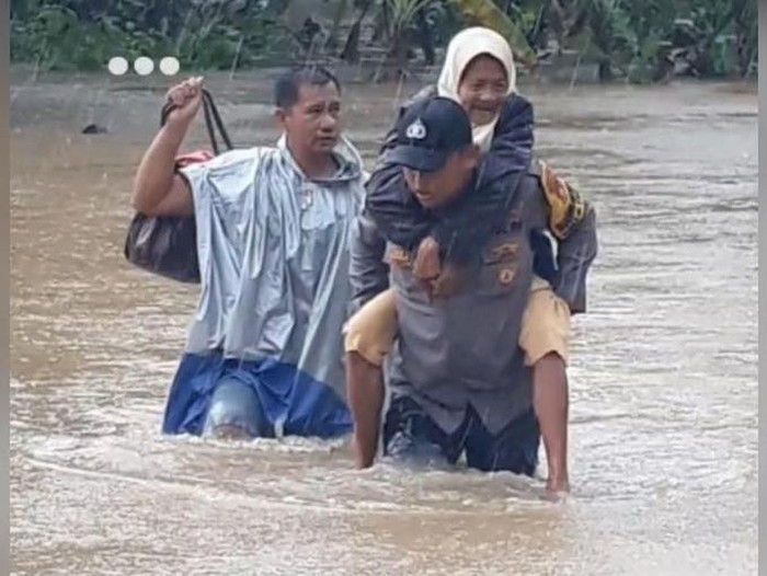 Banjir di Natuna, Kepri Banjir di Natuna, Kepri (Foto: Istimewa)