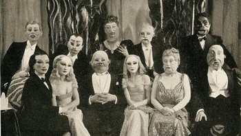 Pemeran Asli Drama Jb Priestley tahun 1939 Johnson Over Jordan. Ini Tentang Orang Mati yang Melihat Kehidupannya Dari Limbo, Dan Membutuhkan Para Pemeran Untuk Memakai Topeng yang Rumit Foto: Boredpanda