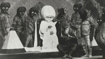  Adegan film Inggris berjudul First Men On The Moon yang dibuat tahun 1919 Foto: Boredpanda