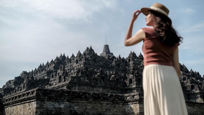 Pengunjung di Candi Borobudur, Magelang, Jawa Tengah