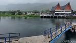 Magis Danau Toba Kala Kabut Mulai Menghilang
