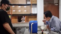 Saat itu, Paula dan Baim membuatkan steak dengan racikannya sendiri. Steaknya dimasak dengan tingkat kematangan medium. Foto: YouTube Baim Paula