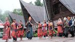 Menari Tor-tor Langsung di Tanah Batak