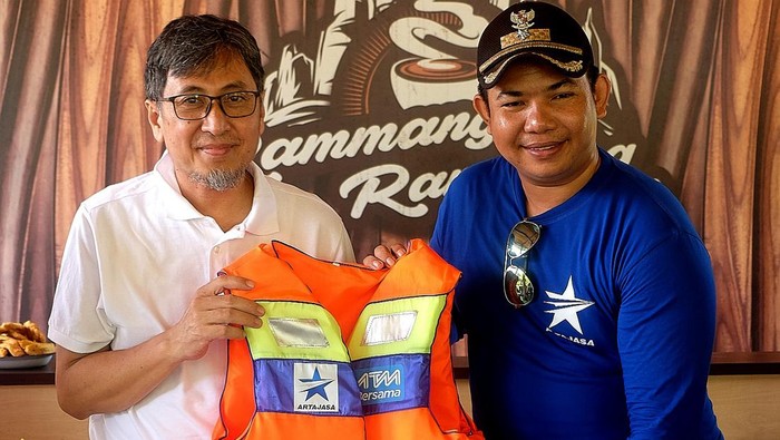 Dorong Kemajuan Pariwisata dan UMKM di Rammang-Rammang Artajasa, perusahaan penyedia jaringan infrastruktur sistem pembayaran mendorong kemajuan sektor pariwisata dan UMKM di Ramang-ramang. Seperti apa?