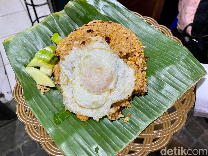 Gerobak LO: Pedas Gurih Nasi Goreng Chili Oil Viral Rp 20.000 di Sabang