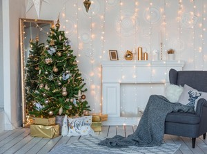 11 Rekomendasi Hiasan Pohon Natal yang Bikin Suasana Rumah Meriah