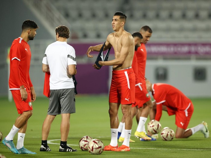DOHA, QATAR - DECEMBER 13: Bilal El Khannouss of Morocco controls the ball during the Morocco Training Session at Al Duhail SC Stadium on December 13, 2022 in Doha, Qatar. (Photo by (Robert Cianflone/Getty Images)