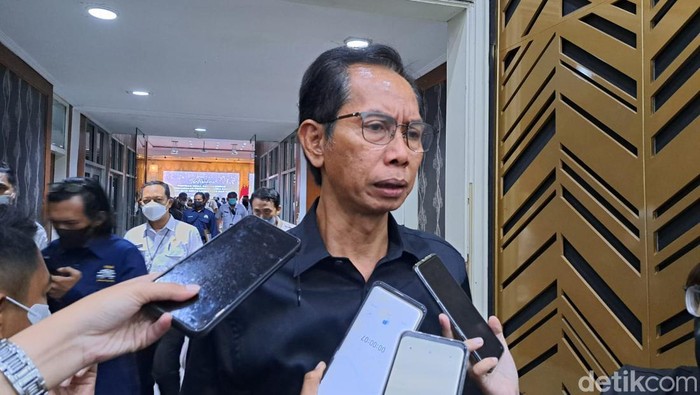 Ketua DPRD Surabaya Adi Sutarwijono