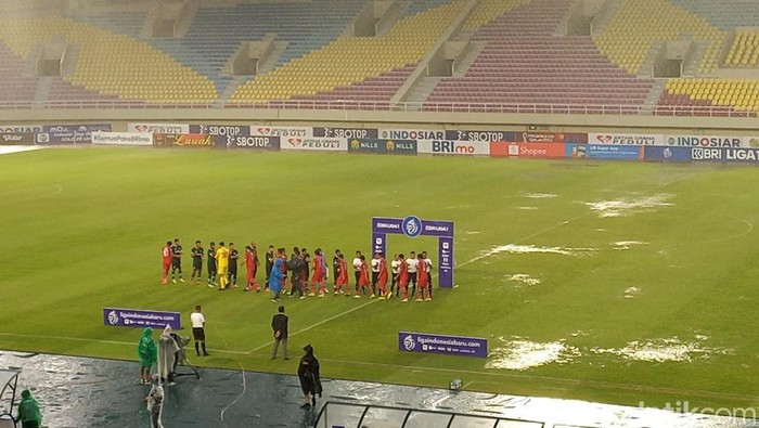 Laga Persikabo 1973 vs Arema FC di Manahan, Rabu (14/12/2022).