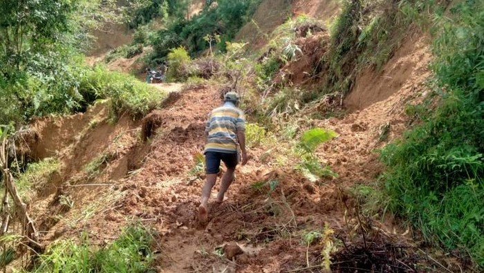 Longsor di Kecamatan Mappa, Tana Toraja.
