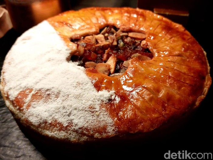Mince Pie, kue tradisional khas Natal dari Inggris yang jarang ditemui.