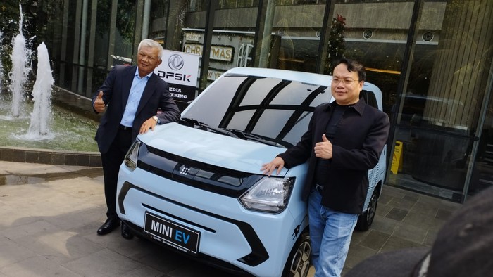 Mobil listrik mungil DFSK Mini EV bakal dijual dengan perkiraan harga Rp 200-220 jutaan