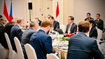 Momen Jokowi Bertemu PM Ceko di Belgia