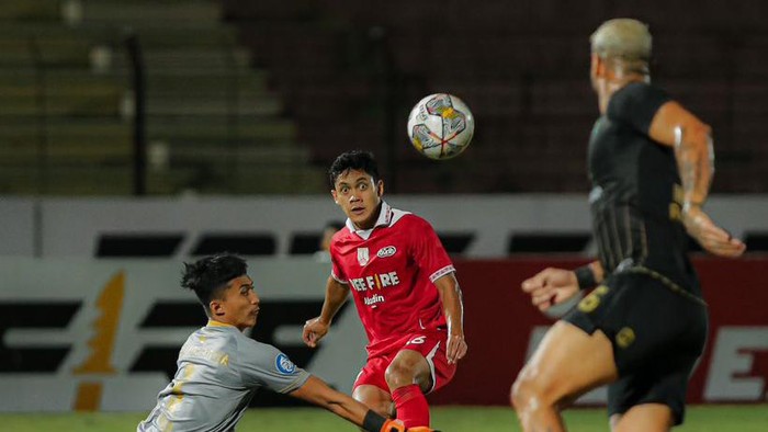Matchday ke-14 Liga 1 2022/2023 mempertemukan Persis vs Barito. Duel berlangsung di Stadion Sultan Agung, Bantul, Rabu (14/12/2022) malam WIB.