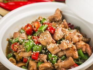 Resep Ayam Tumis Kecap dan Cabe yang Gurih Pedas