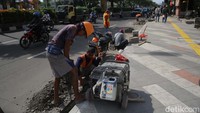 Proyek ini dimulai sejak 6 September dan ditargetkan selesai pada 16 Desember 2022.