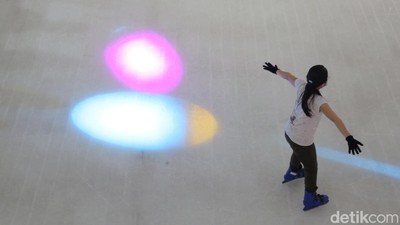 Bertualang Seru di Wahana Ice Rink Jakbar