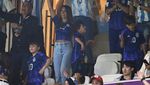 Gaya Seksi Istri Messi Nonton Argentina Vs Kroasia di Semifinal Piala Dunia 2022