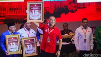 Parpol lain yang mengambil nomor urut adalah Partai Buruh, Partai Gelora, PKN, Hanura, Partai Garuda, Partai Bulan Bintang, PSI, dan Perindo.