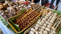 Akan ada 100 lebih tenant kuliner yang didatangkan. Salah satu yang bisa kamu kunjungi adalah tenant Bakso Bara milik food vlogger Tanboy Kun. Foto: detikcom/Riska Fitria