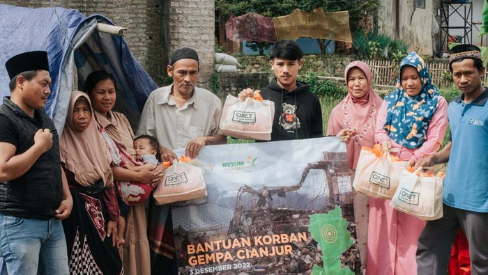 Bantuan untuk korban gempa Cianjur terus mengalir. Salah satunya diberikan oleh QNET Indonesia.