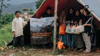 Bantuan ini diberikan untuk para pengungsi korban gempa Cianjur.