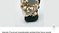 Terlihat aneh dan abstrak, tapi masker ini benar-benar dijual lho. Dibuat secara handmade, masker ini dilengkapi dengan kerang-kerangan dan permata. Emang nggak berat ya? Foto: Boredpanda/ebaybae