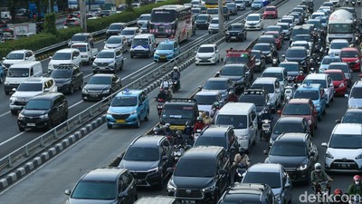 Biang Kerok Jakarta Macet Total Hari Ini