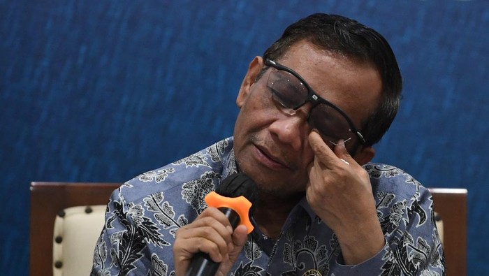 CATATAN AKHIR TAHUN MENKO POLHUKAM Menko Polhukam Mahfud MD menyampaikan catatan akhir tahun di Jakarta, Kamis (15/12/2022). Menko Polhukam Mahfud MD menyampaikan sejumlah capaian kementerian seperti pengesahan KUHP, penanganan kasus Ferdy Sambo, penyelesaian kasus HAM masa lalu, hingga perkembangan keamanan di Papua.