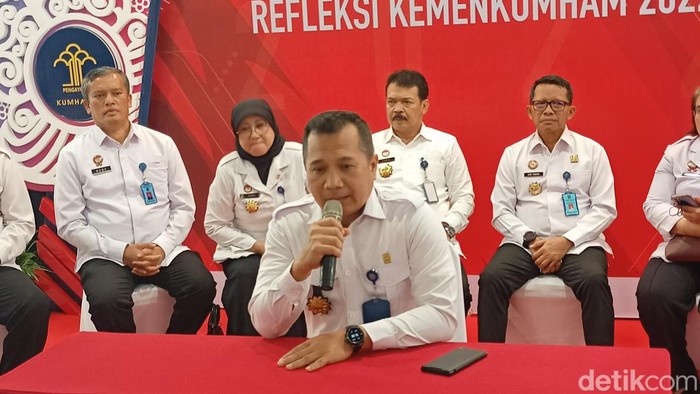 Plt. Direktur Jenderal Peraturan Perundang-Undangan Kemenkumham RI, Dhahana Putra, saat jumpa pers di Gedung Poltekip-Poltekim, Tangerang, Kamis (15/12/2022).