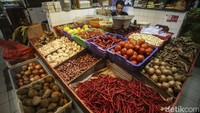 Sementara cabai rawit hijau mengalami penurunan Rp 63 menjadi Rp 51.553/kg, begitu juga cabai merah besar mengalami penurunan Rp 688 menjadi Rp 42.955/kg  