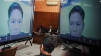 Vonis tersebut lebih ringan dari tuntutan JPU yang menuntut 13 tahun penjara.  