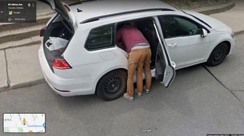 Manusia berkaki tiga. Foto: Reddit via Boredpanda