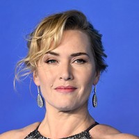 Detail payet bernuansa floral yang menghiasi bagian bodice menjadi salah satu daya tarik gaun ini. Namun, desain gaun yang classy dan timeless ini juga menjadi kelebihannya sehingga tak lekang oleh waktu walau sudah digunakan berulang kali. (Foto: Karwai Tang/WireImage)