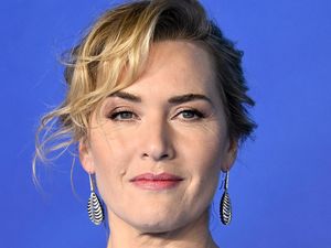 Pengakuan Kate Winslet Mengalami Penurunan Gairah Seks, Lakukan Terapi Ini