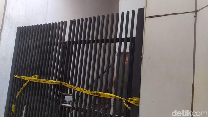 Gedung Kementerian Dalam Negeri (Kemendagri) dilaporkan terjadi kebakaran. Damkar mengatakan objek yang terbakar adalah tumpukan kardus. (Kadek ML/detikcom)