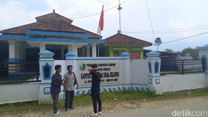 Kantor Kepala Desa Jelgung Sampang