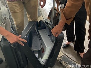 Korban Net89 Serahkan 3 Koper Dokumen Bukti Transfer ke Bareskrim