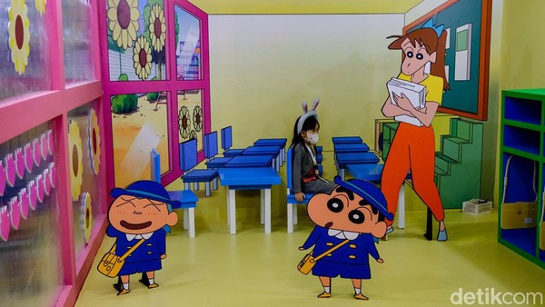 Crayon Shinchan merupakan manga dan serial animasi terkenal di Jepang karya Usui Yoshito.  