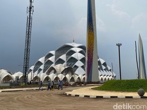 Visual 360: Melihat Masjid Al Jabbar Bandung Jelang Diresmikan
